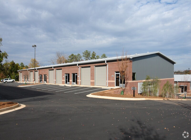 Primary Photo Of 1815 Hembree Rd, Alpharetta Light Distribution For Lease