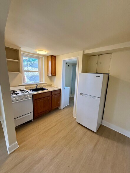 More Photos Of 228 Manor Cir, Takoma Park Apartments For Sale