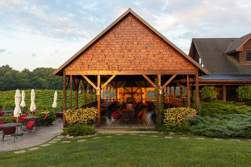 More Photos Of 401 Gilkey Ridge Rd, Shade Winery Vineyard For Sale