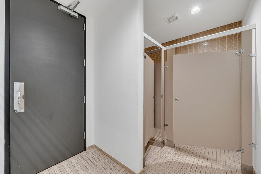 More Photos Of 4242 Medical Dr, San Antonio Medical For Sale