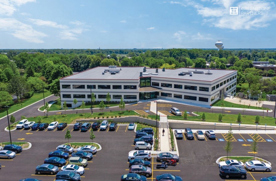 More Photos Of 387 Shuman Blvd, Naperville Medical For Sale