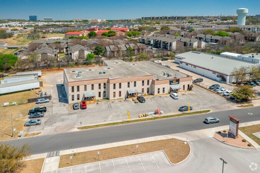 More Photos Of 4927 Golden Quail, San Antonio Distribution For Sale