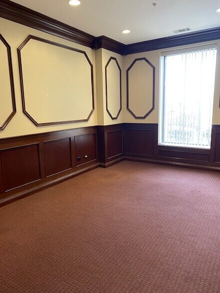 More Photos Of 333 E Route 83, Mundelein Medical For Lease