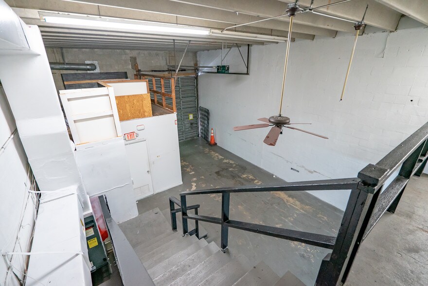 More Photos Of 363-367 NE 61st St, Miami Loft Creative Space For Lease