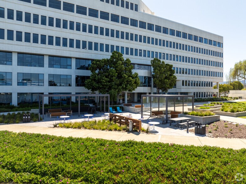 More Photos Of 255 Shoreline Dr, Redwood City Office For Lease