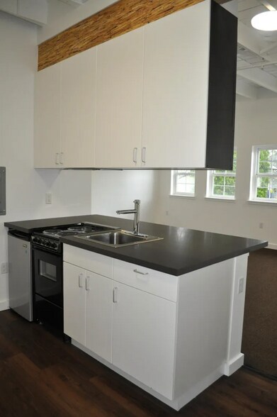 More Photos Of 3327 NE Sandy Blvd, Portland Apartments For Sale