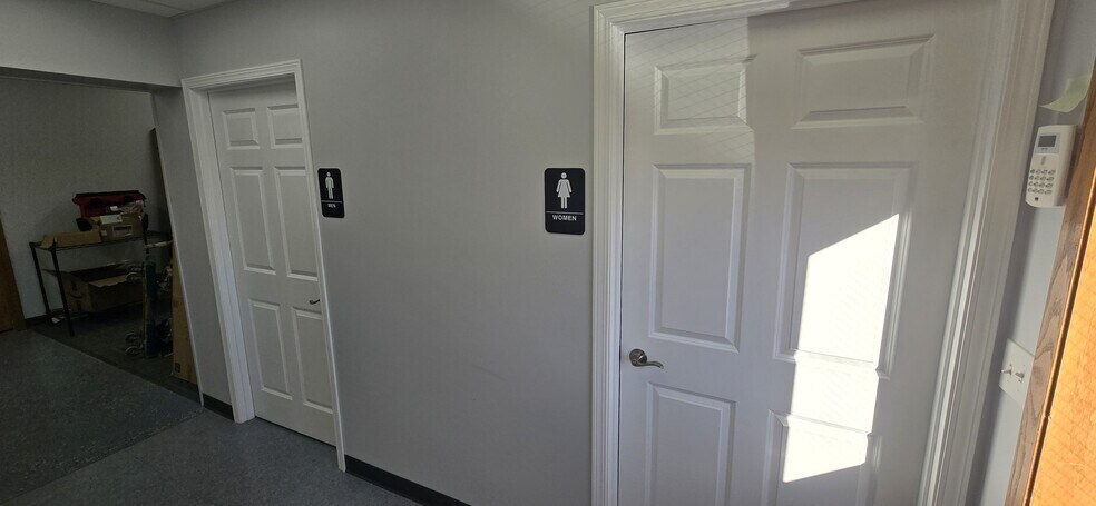 More Photos Of 2722 N 155th St, Basehor Office For Sale