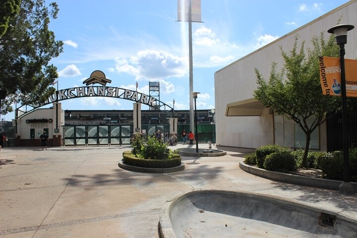 More Photos Of 909 Fulton Mall, Fresno Freestanding For Lease