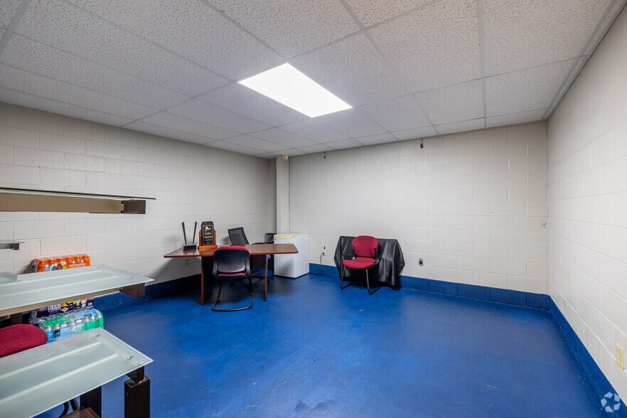 More Photos Of 4050 Georgetown Rd, Lexington Sports And Entertainment For Sale