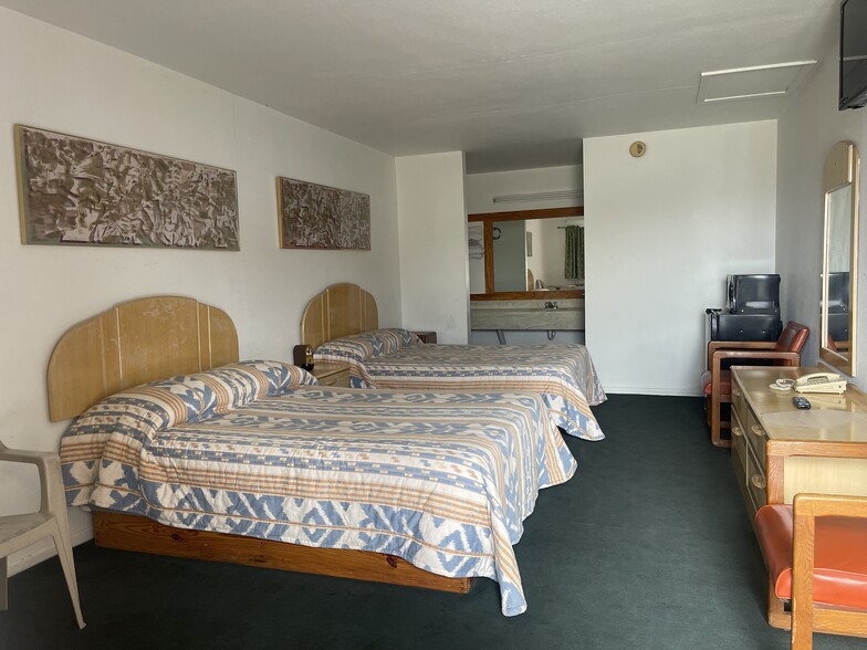 More Photos Of 3257 SW Military Dr, San Antonio Hotel For Sale