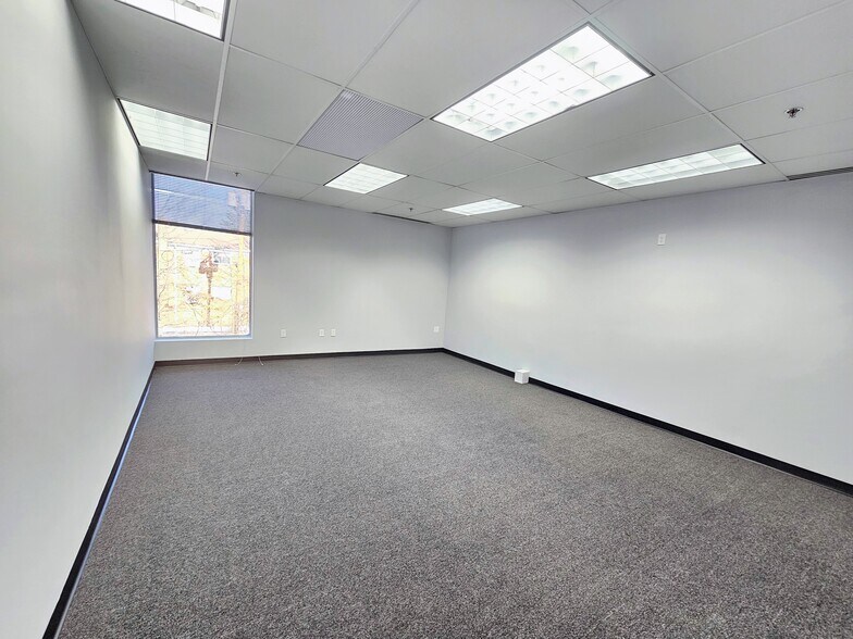 More Photos Of 841 Mountain Ave, Springfield Coworking Space