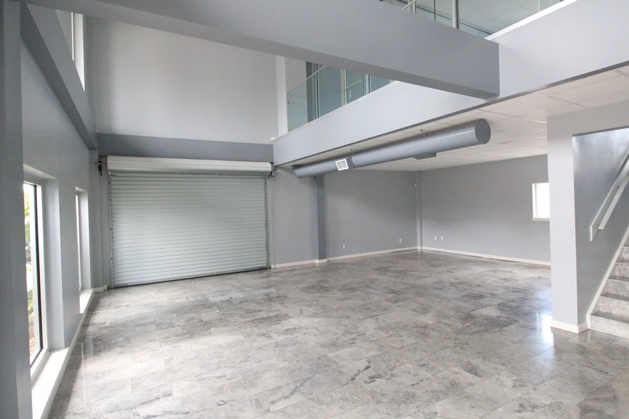 More Photos Of 5827 Star Ln, Houston Warehouse For Sale