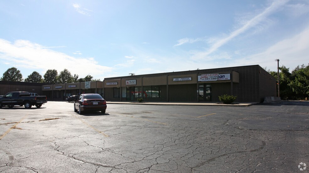 More Photos Of 12138-12202 Blue Ridge Ext, Grandview General Retail For Sale