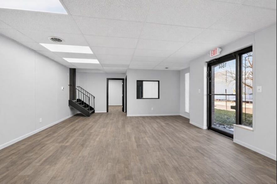 More Photos Of 1632-1644 Clara St, Columbus Warehouse For Lease