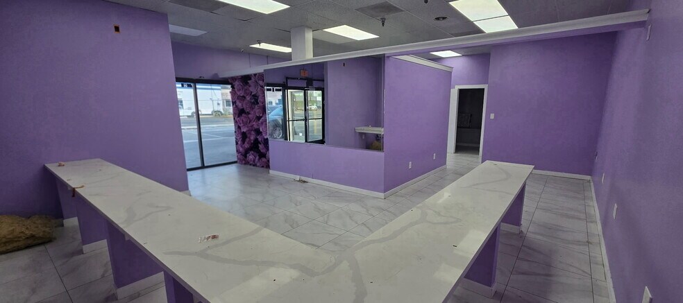 More Photos Of 3500-3524 W Rosecrans Ave, Hawthorne General Retail For Lease