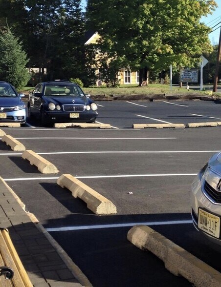 More Photos Of 36 John Ringo Rd, Ringoes Restaurant For Lease