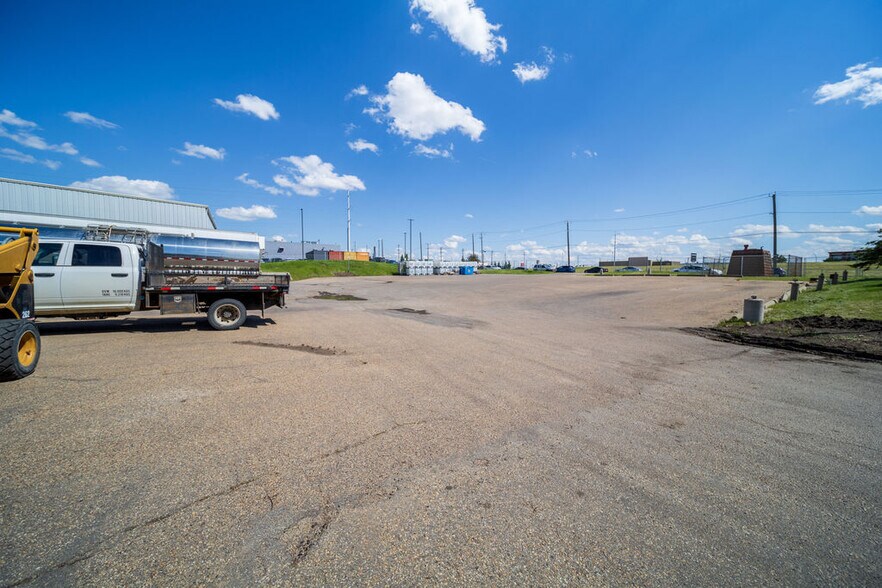 More Photos Of 9750 35th Ave NW, Edmonton Warehouse For Sale
