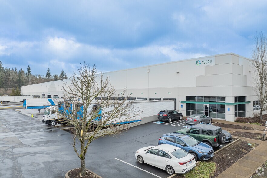 Primary Photo Of 13023 SE Jennifer St, Clackamas Warehouse For Lease
