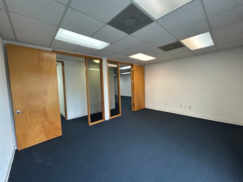 More Photos Of 20101-20161 NE 16th Pl, Miami Loft Creative Space For Sale