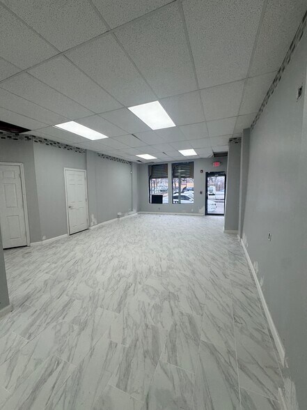 More Photos Of 119 W Broadway, Paterson Flex For Sale