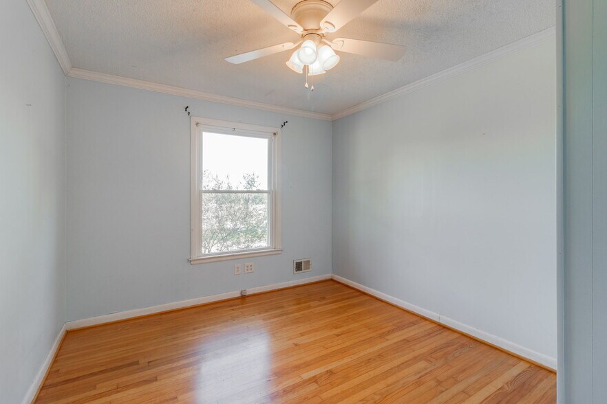 More Photos Of 161 Chapin Rd, Chapin Loft Creative Space For Sale