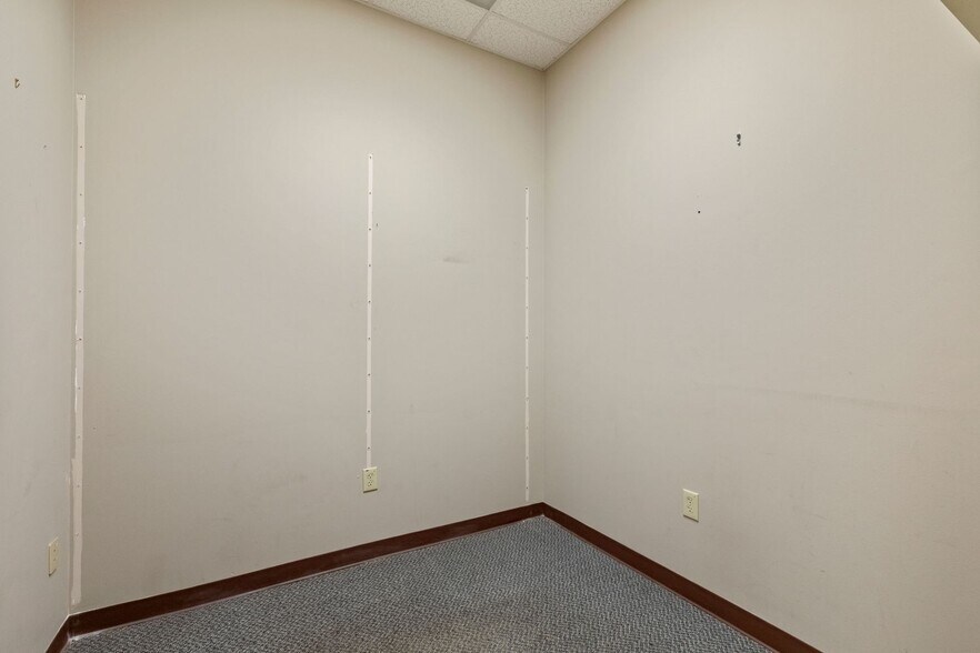 More Photos Of 1922 K M Wicker Memorial Dr, Sanford Medical For Sale