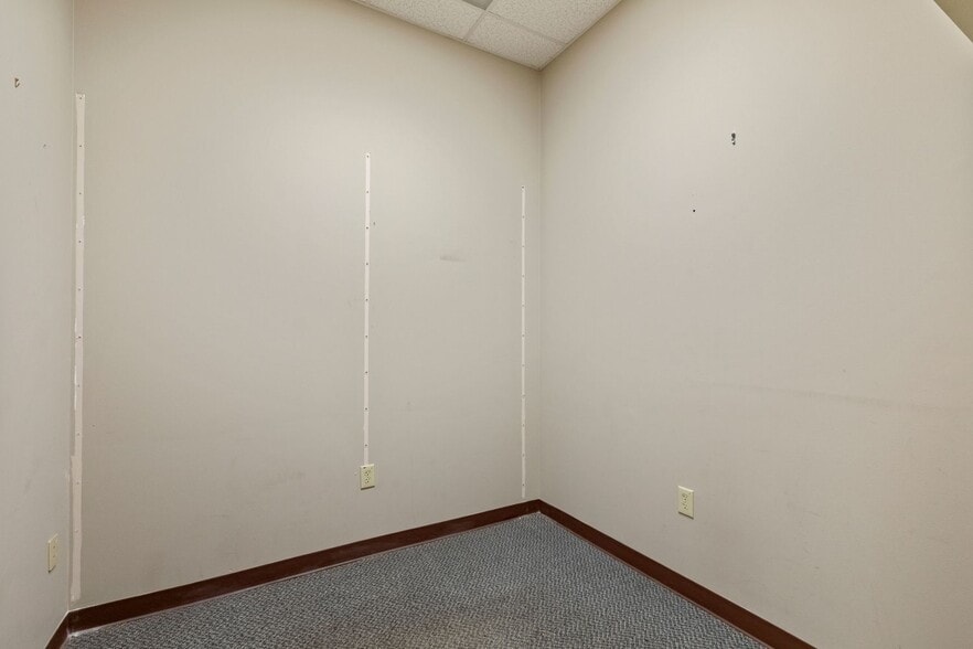 More Photos Of 1922 K M Wicker Memorial Dr, Sanford Medical For Lease