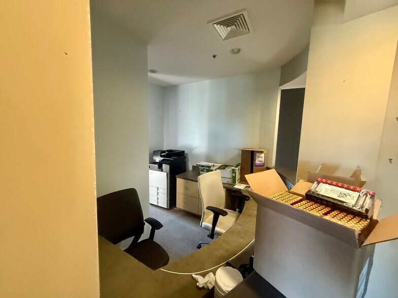 More Photos Of 449621 Us-301, Callahan Medical For Lease