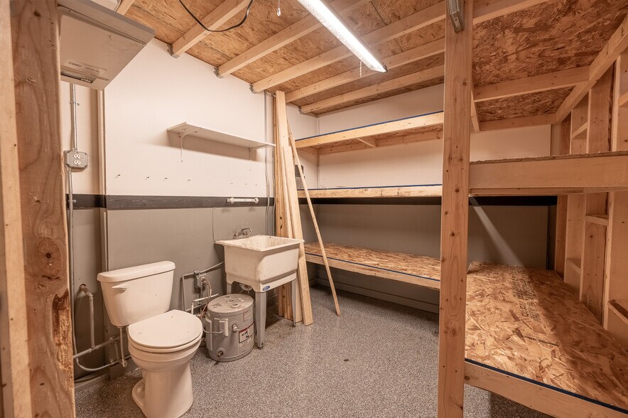 More Photos Of 621 Star st, El Dorado Warehouse For Sale