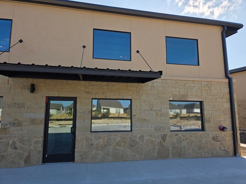 Primary Photo Of 401 Chitalpa St, Leander Office For Lease