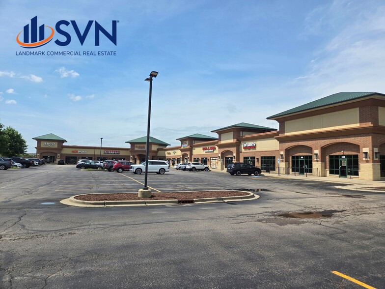 More Photos Of 558-586 S Randall Rd, South Elgin Unknown For Lease
