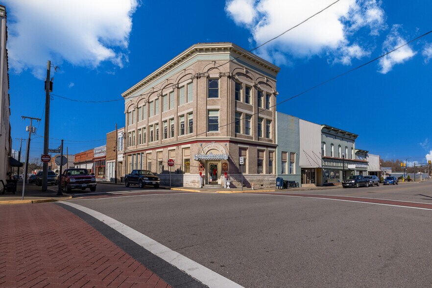 More Photos Of 401 Halifax St, Emporia Office For Sale