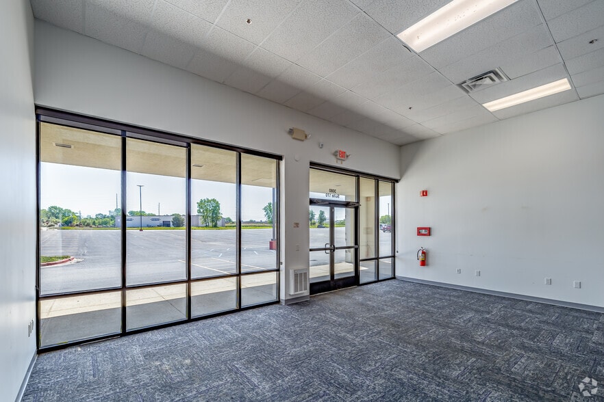 More Photos Of 3080 S Linden Rd, Flint Light Manufacturing For Sale