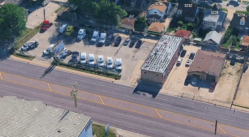 Primary Photo Of 3231 N Mannheim Rd, Franklin Park Flex For Lease