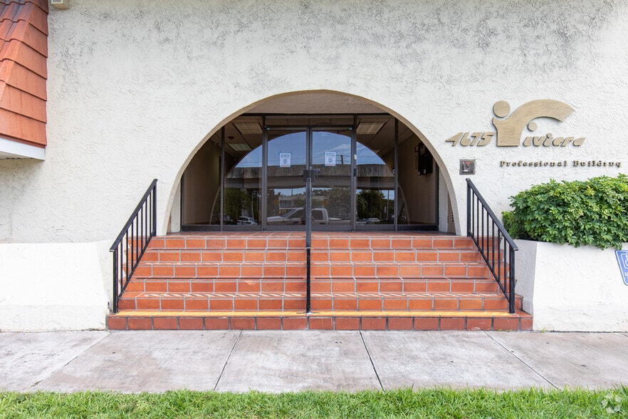 More Photos Of 4675 Ponce de Leon Blvd, Coral Gables Medical For Lease