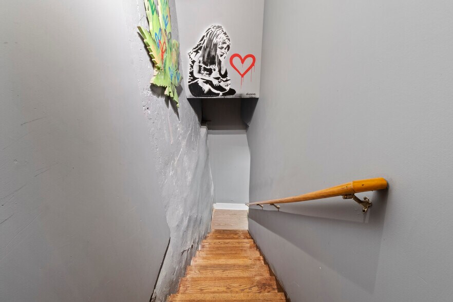 More Photos Of 700 S 5th St, Philadelphia Apartments For Sale