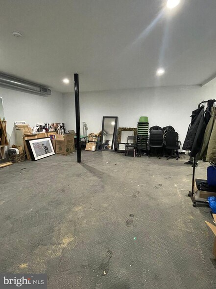 More Photos Of 614 W Jefferson St, Philadelphia Light Manufacturing For Sale