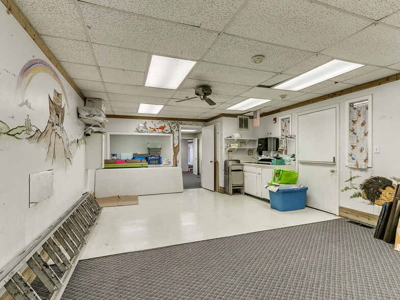 More Photos Of 809 SW 4th St, Moore Religious Facility For Sale