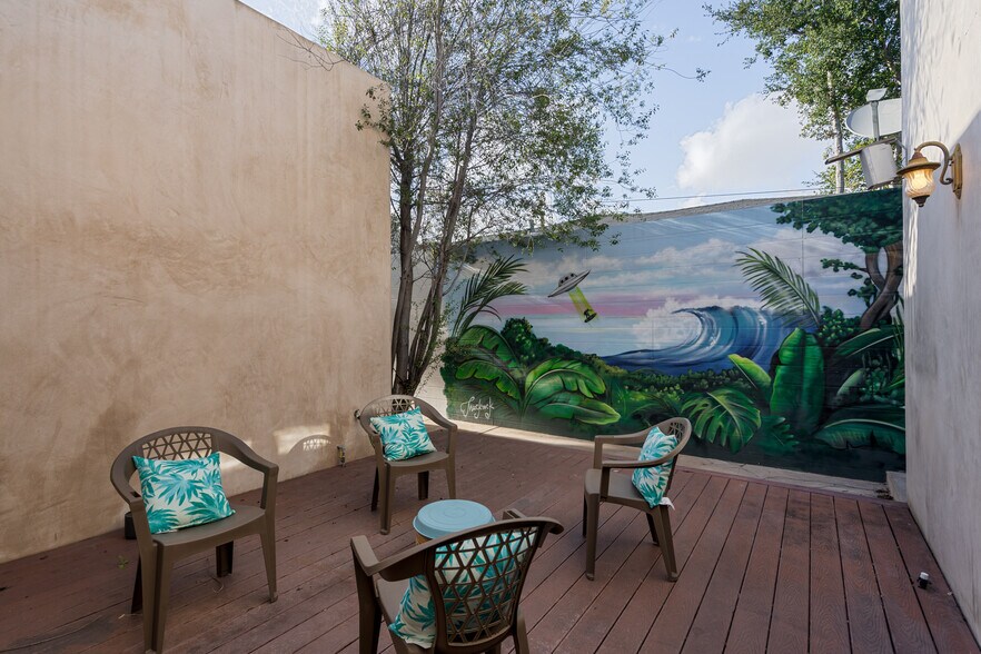 More Photos Of 3718 S Barrington Ave, Los Angeles Rehabilitation Center For Lease