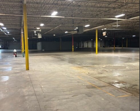 More Photos Of 1 Cedar King Rd, Shelbyville Warehouse For Lease