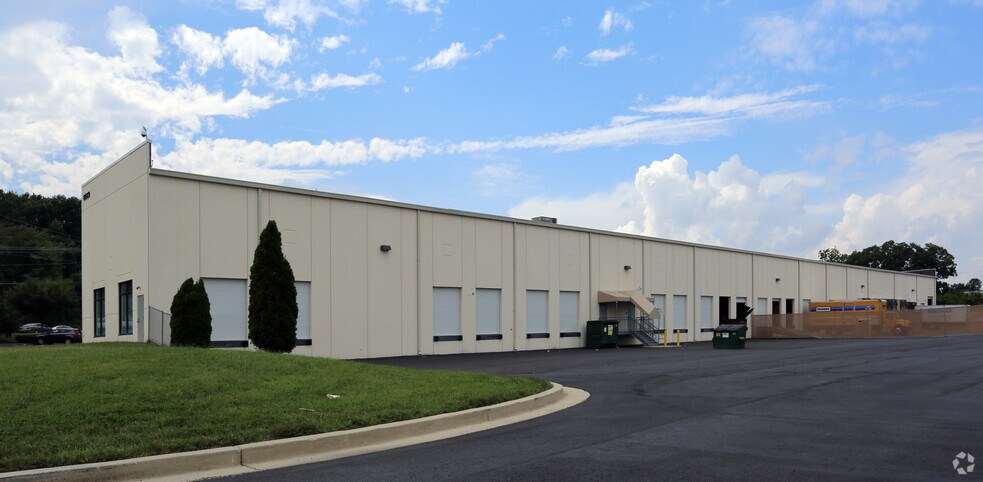 More Photos Of 8601 Ritchie Dr, Capitol Heights Warehouse For Lease