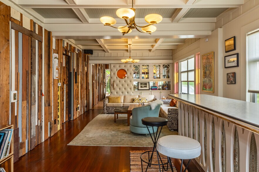 More Photos Of 1231 Abbot Kinney Blvd, Venice General Retail For Lease