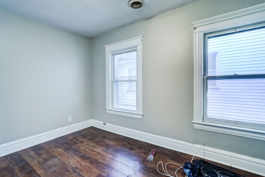 More Photos Of 1132 Monroe Ave, Rochester Freestanding For Lease