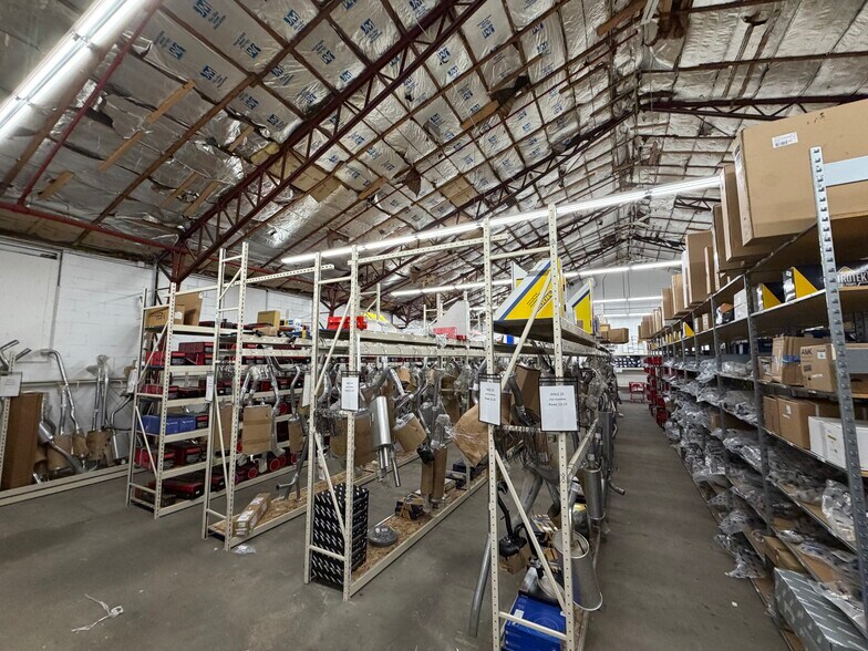 More Photos Of 42 Warehouse Rd, Hyannis Warehouse For Lease