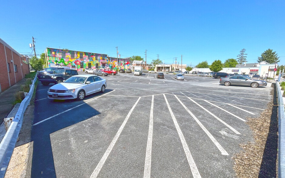 More Photos Of 331 Bridge St, New Cumberland Office For Sale