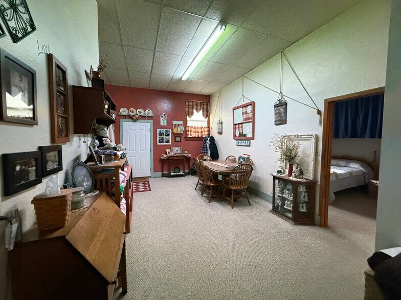 More Photos Of 218 Commercial Ave, Wallace Hotel For Sale
