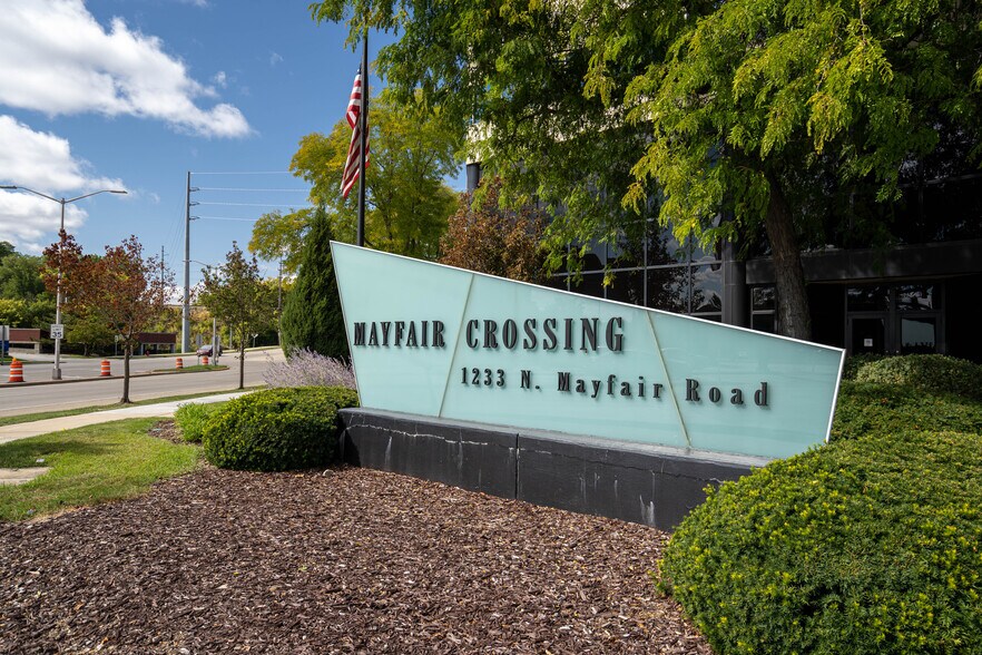 More Photos Of 1233 N Mayfair Rd, Wauwatosa Office For Lease