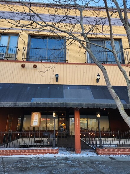 More Photos Of 321 N Main St, Hendersonville Restaurant For Lease