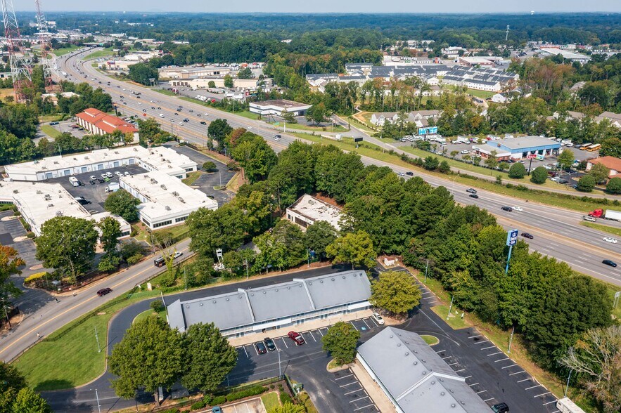 More Photos Of 5105 Reagan Dr, Charlotte Storefront Retail Office For Sale