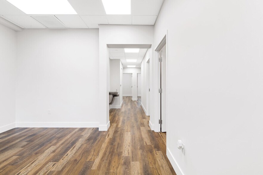 More Photos Of 2465 Mercer Ave, West Palm Beach Office For Sale